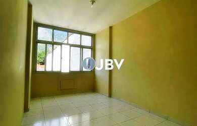 Imagem: O apartamentoe possui 2 Dormitórios, 1 Banheiro, 1 Vaga na