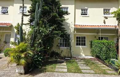 Imagem: A casa em condomínio possui 2 Dormitórios, 2 Banheiros, 2