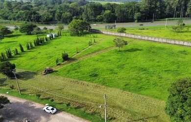 Imagem: O terreno possui 3000m² de Área e está localizado em Fazenda
