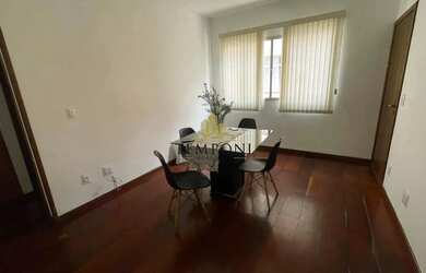 Imagem: O apartamento possui 3 Dormitórios, 1 Banheiro, 1 Vaga na garagem