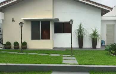 Imagem: A casa em condomínio possui 2 Dormitórios, 2 Banheiros, 2