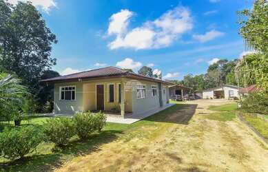 Imagem: A fazenda possui 160m² de Área e está localizado em Mandirituba