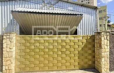 Imagem: O depósito possui 5 Vagas na garagem e 90m² de Área e está