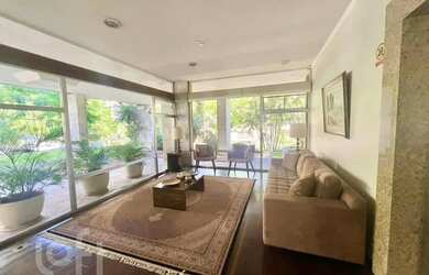 Imagem 2: Apartamento à venda em Petrópolis com 144 m², 3 quartos, 1 suíte, 1 vaga