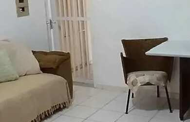 Imagem: O apartamento possui 3 Dormitórios, 1 Banheiro, 1 Vaga na garagem