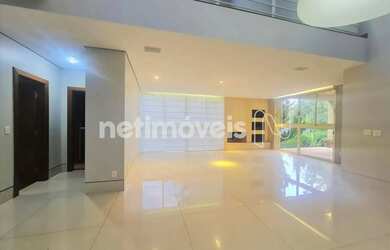 Imagem: A casa em condomínio possui 4 Dormitórios, 5 Banheiros, 5