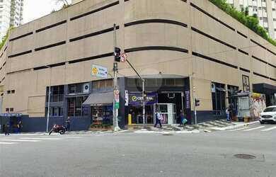 Imagem: O depósito à venda possui e está localizado em Bela Vista