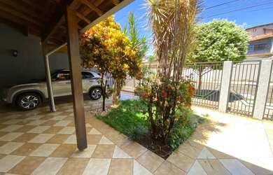 Imagem 2: Casa para alugar ou vender com piscina, 5 quartos sendo 1 suíte na Região...