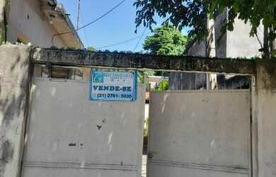 Imagem: A casa possui 2 Dormitórios, 1 Banheiro, 3 Vagas na garagem