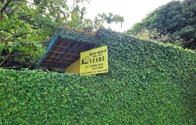 Imagem: O terreno possui 300m² de Área e está localizado em Garcia