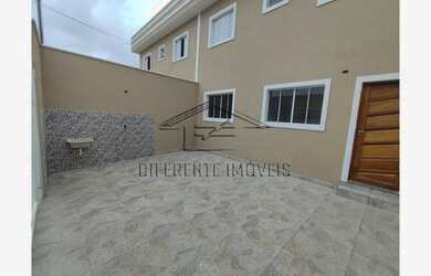 Imagem: A casa possui 2 Dormitórios, 2 Banheiros, 2 Vagas na garagem