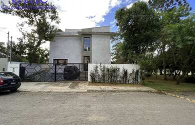 Imagem: A casa em condomínio possui 3 Dormitórios, 4 Banheiros, 5