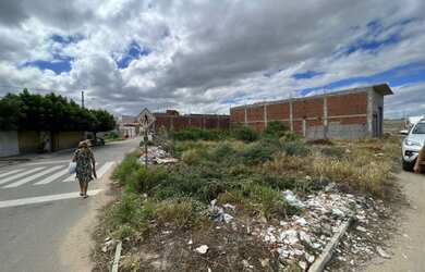 Imagem 4: VENDE-SE TERRENO. 200m² de Área