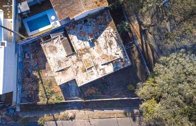 Imagem: O terreno possui 730m² de Área e está localizado em Portão