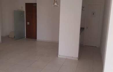 Imagem: O depósito possui 2 Vagas na garagem, 166m² de Área e está