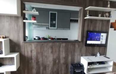 Imagem: O apartamento possui 2 Dormitórios, 1 Banheiro, 1 Vaga na garagem