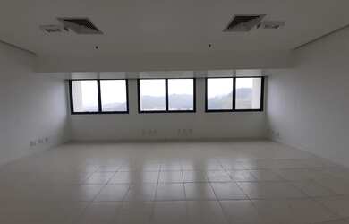 Imagem: O depósito possui 50m² de Área e está localizado em Barra