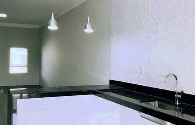 Imagem: O apartamento possui 3 Dormitórios, 2 Banheiros, 2 Vagas na