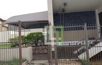 Imagem: O depósito possui 4 Vagas na garagem, 338m² de Área e está