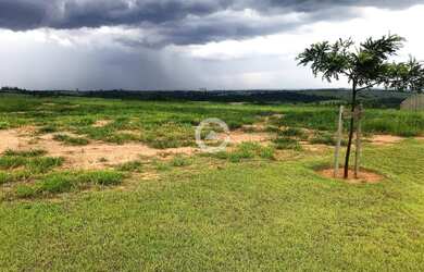 Imagem: O terreno possui 1.200m² de Área e está localizado em Loteamento