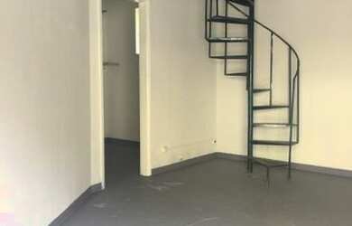 Imagem: O depósito possui 60m² de Área e está localizado em Prado