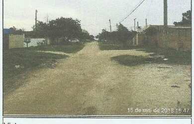 Imagem: A casa possui 2 Dormitórios, 1 Banheiro, 214m² de Área e