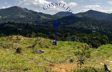 Imagem: O terreno possui 600m² de Área e está localizado em Jardim