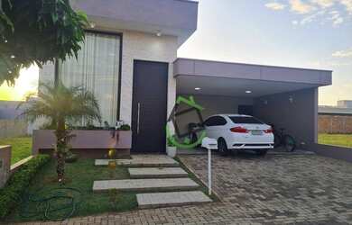 Imagem: A casa em condomínio possui 3 Dormitórios, 4 Banheiros, 4