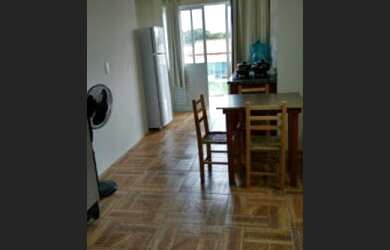 Imagem: A casa possui 1 Dormitório, 1 Banheiro e está localizado