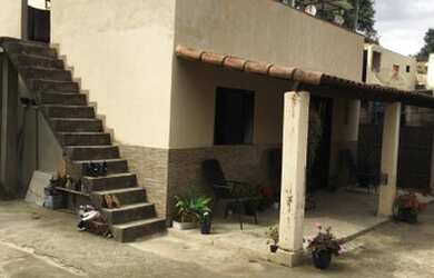 Imagem 1: Casa no bairro igrejinha obs troco em apartamento em Benfica