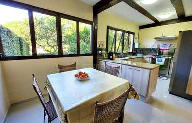 Imagem 15: Casa na Granja Viana. Piscina, Churrasqueira, Ar-condicionadoeÁrea de...