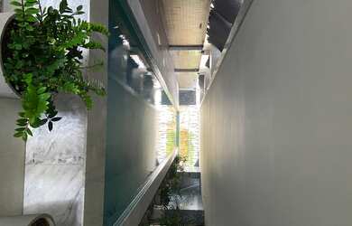 Imagem 2: Primeira quadra da praia. Piscina, Varanda, 260m² de Áreae4 Vagas na...