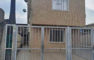 Imagem: A casa possui 2 Dormitórios, 1 Banheiro, 1 Vaga na garagem