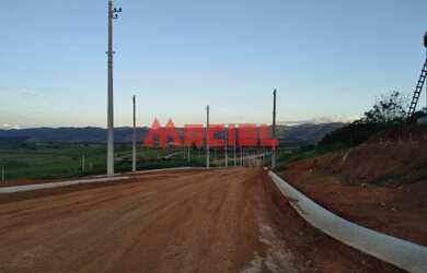 Imagem: O terreno possui 150m² de Área, Imóvel novo e está localizado