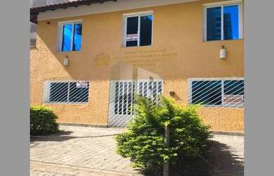 Imagem: O depósito possui 3 Vagas na garagem, 230m² de Área e está