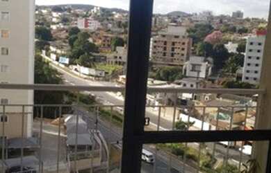 Imagem: O apartamento possui 3 Dormitórios, 2 Banheiros, 1 Vaga na