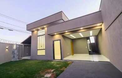 Imagem: A casa possui 3 Dormitórios, 2 Banheiros, 2 Vagas na garagem