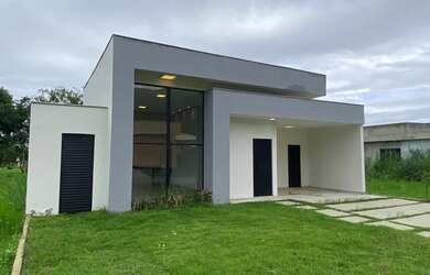 Imagem: A casa em condomínio possui 3 Dormitórios, 3 Banheiros, 2