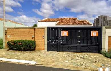 Imagem: O depósito possui 3 Vagas na garagem, 148m² de Área e está