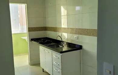 Imagem: O apartamento possui 2 Dormitórios, 1 Banheiro, 1 Vaga na garagem