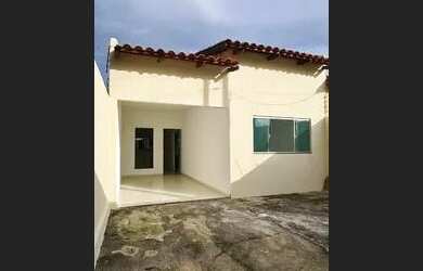 Imagem: A casa possui 2 Dormitórios, 2 Banheiros, 2 Vagas na garagem