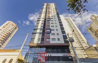 Imagem: O apartamento possui 1 Dormitório, 1 Banheiro, 1 Vaga na garagem