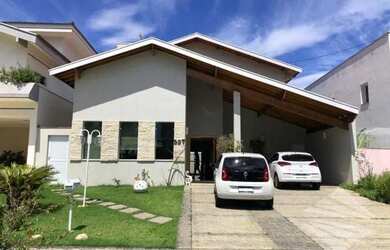 Imagem: A casa em condomínio possui 4 Dormitórios, 1 Banheiro, 5 Vagas