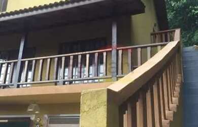 Imagem: A casa em condomínio possui 4 Dormitórios, 5 Banheiros, 4