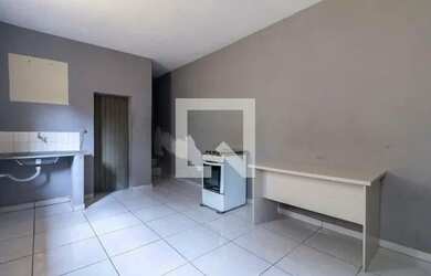 Imagem: A casa possui 1 Dormitório, 1 Banheiro, 35m² de Área e está