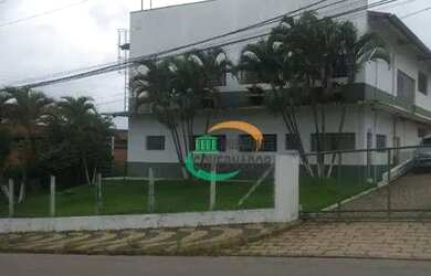 Imagem: O depósito possui 5 Vagas na garagem, 6.000m² de Área e