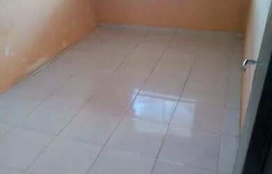 Imagem: A casa para alugar possui 2 Dormitórios, 1 Banheiro e 2 Vagas