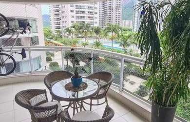 Imagem 10: Ilha Pura Viure 2Q com porteira fechada com vista parque