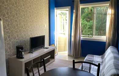 Imagem: O apartamento possui 1 Dormitório, 1 Banheiro, 1 Vaga na garagem