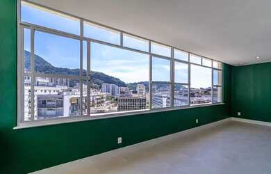 Imagem: O apartamento possui 3 Dormitórios, 5 Banheiros, 1 Vaga na